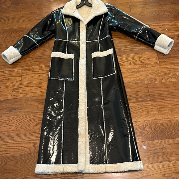 Jackets & Blazers - NEW “ HOST PICK” Black Faux Patent leather coat with shearling cuffs!